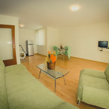 Crown And Imperial Clubs Apartment *
